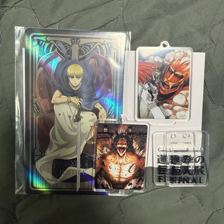 [BUNJANG] Attack on Titan Exhibition Acrylic Stand Bundle Set (2pcs) + Armin (J Prize) / 일괄) 진격의 거인 전시회 아크릴 스탠드 2개+ J상 아르민