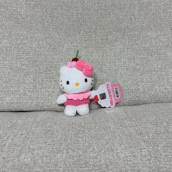 [BUNJANG] Sanrio Hello Kitty Dessert 9cm Keyring Plush / 정품 산리오 헬로키티 디저트 9cm 키링 인형
