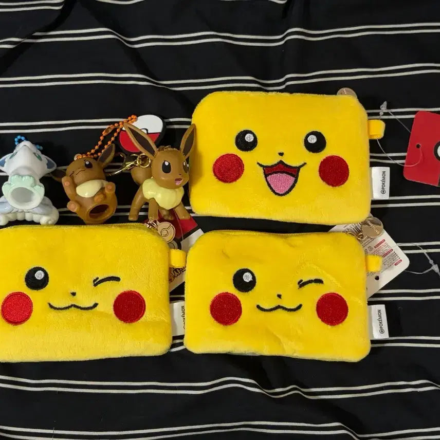 [BUNJANG] Pokemon Pikachu Card Wallet Eevee Figure Bundle Set / 포켓몬 피카츄 카드지갑 이브이 피규어 일괄