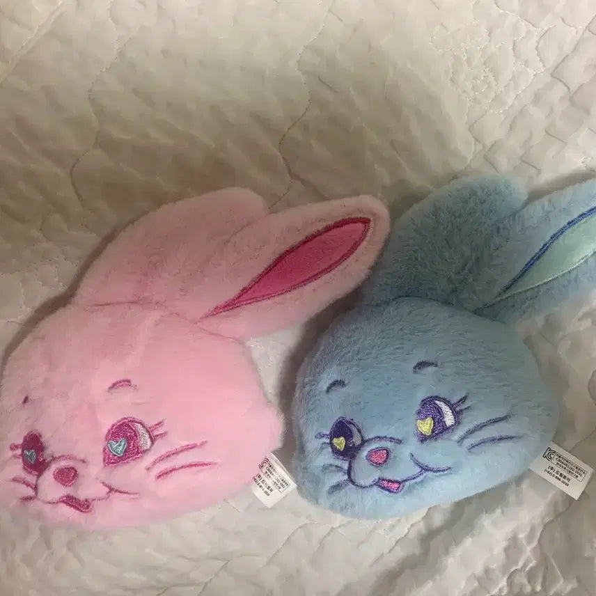 [BUNJANG] NewJeans Rabbit Fluffy Keyring Blue &amp; Pink / 뉴진스 토끼플러피 키링 블루&amp;핑크