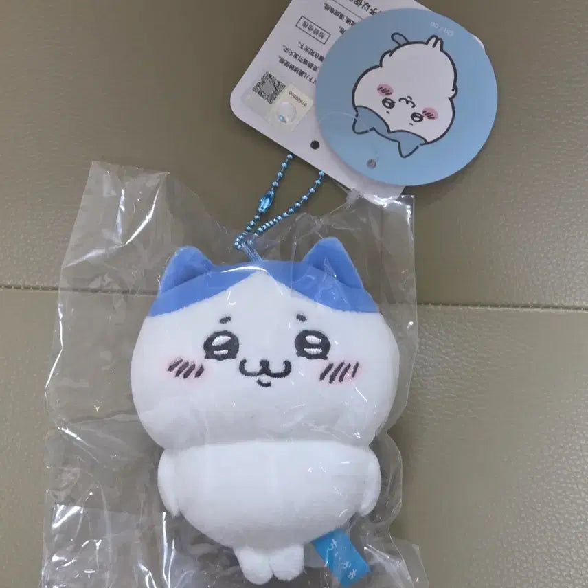 [BUNJANG] Chiikawa Hachware Mascot Plush / 치이카와 우쭐 하치와레 마스코트 인형