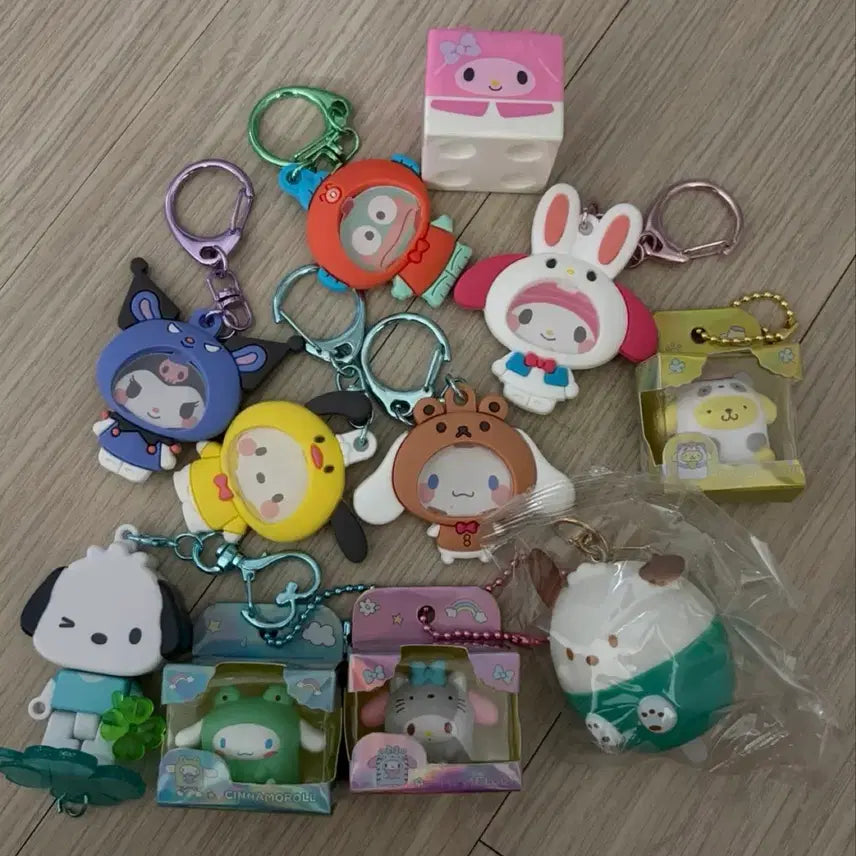 [BUNJANG] Sanrio Rice Bead Figure Brick Keychain Bundle Set / 산리오 키링 쌀알 피규어 브릭 키링 일괄