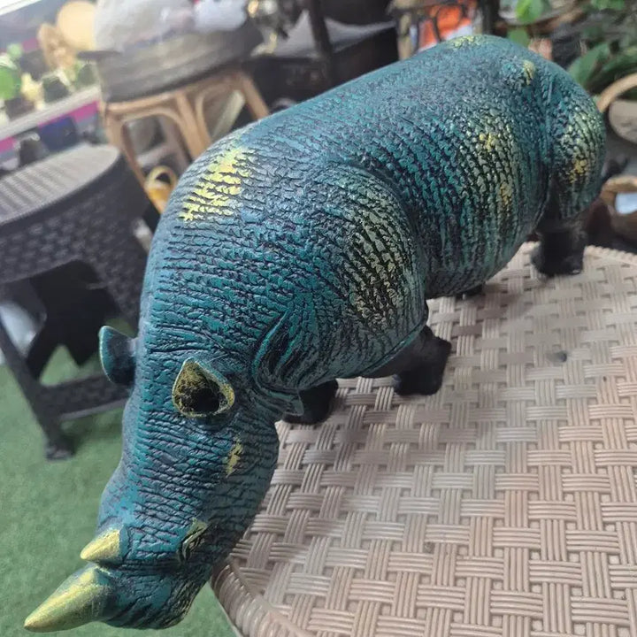 [BUNJANG] Blue Rhinoceros Sculpture / 푸른색 옷을입는 코뿔소