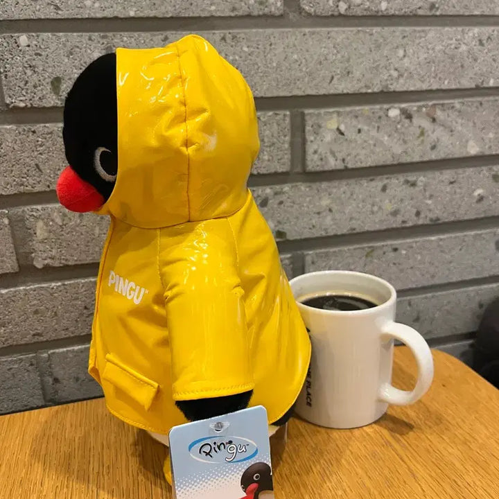 [BUNJANG] Pingu Raincoat Medium Plush 27cm / (인기상품) 핑구 우비중형, 27CM