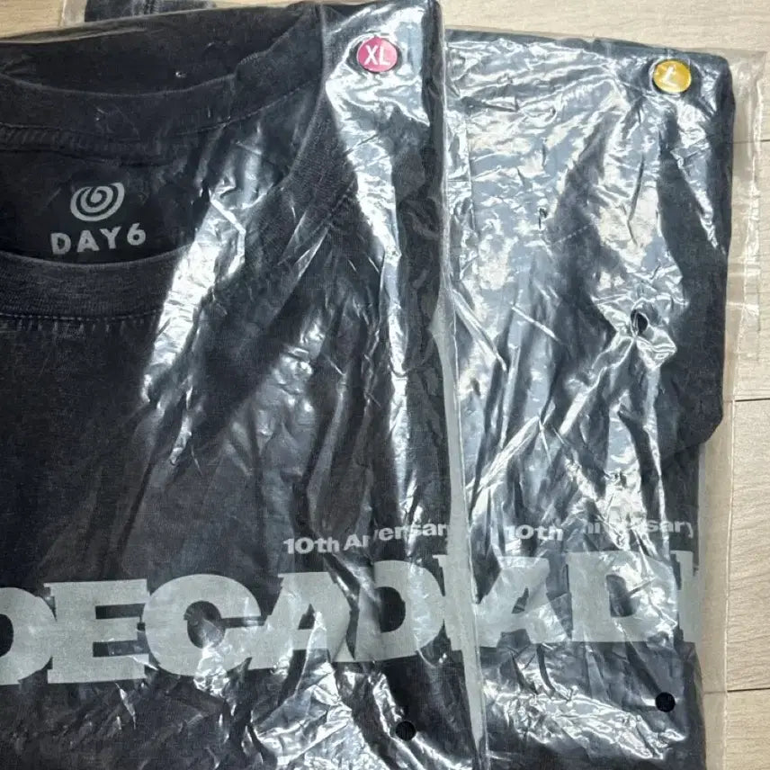 [BUNJANG] DAY6 Decade Washed T-Shirt / 데이식스 데케이드 워싱 반팔 티셔츠