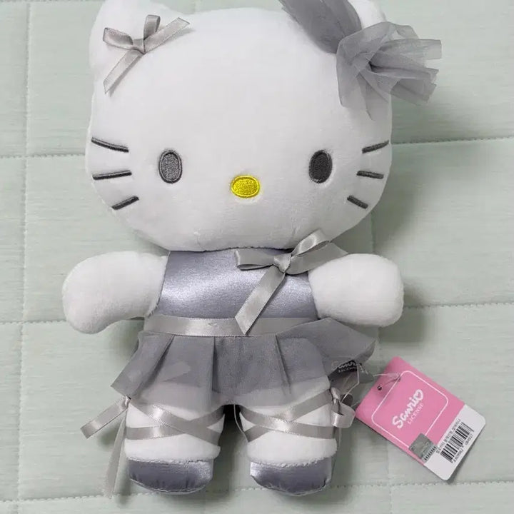 [BUNJANG] Sanrio Hello Kitty Ballerina Medium Plush / 산리오 정품 헬로키티 발레리나 중형인형