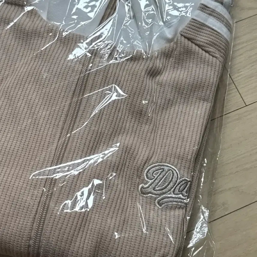 [BUNJANG] Day6 Japan Track Jacket / 데이식스 일본 트랙자켓 양도
