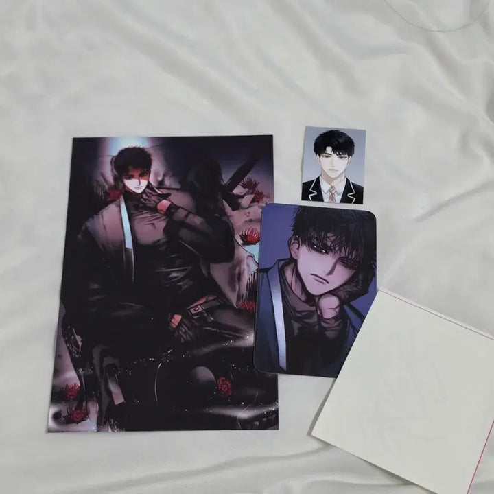 [BUNJANG] Gye-dam-chul-geun Ryu Jae-gwan Seated Figure Bundle Set with Official Photocard and Postcard / 괴담출근 모두앉아 피규어 류재관 + 공식 포토카드, 엽서 등