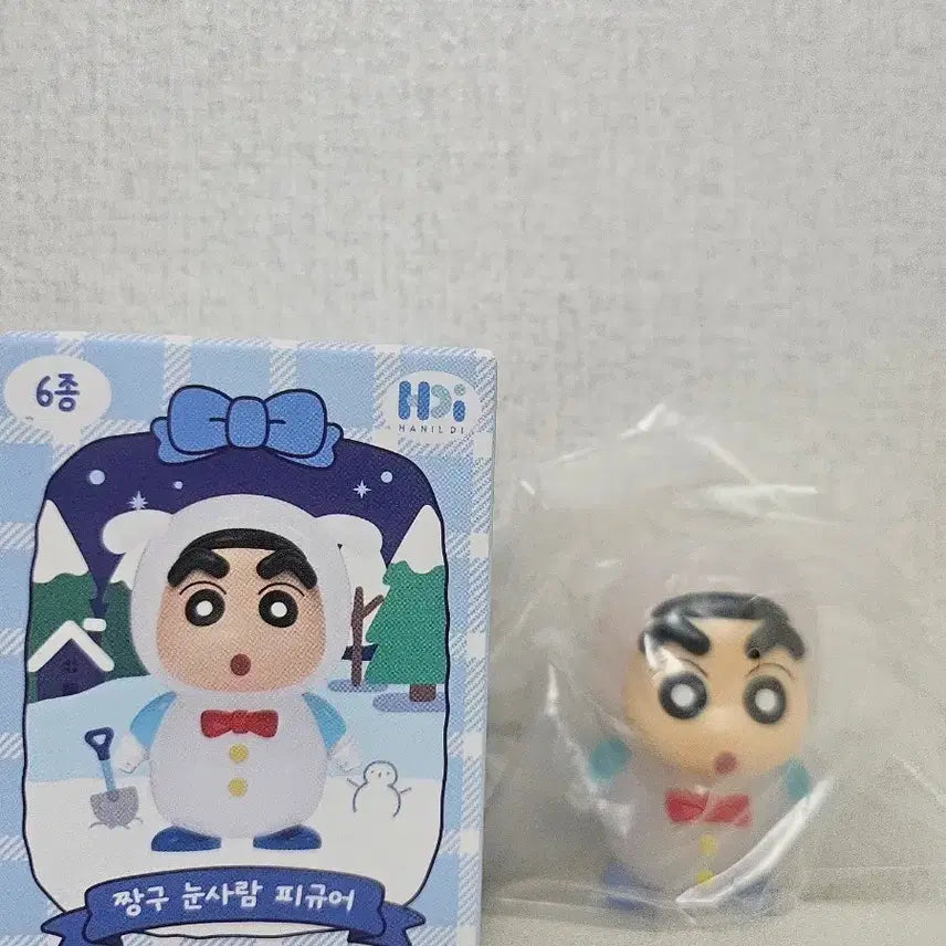 [BUNJANG] Crayon Shin-chan Snowman Figure / 짱구 눈사람 피규어