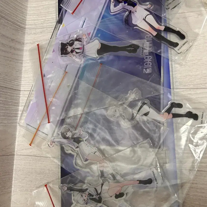 [BUNJANG] Isegye Idol Acrylic Stand / 이세계아이돌 아크릴 스탠드