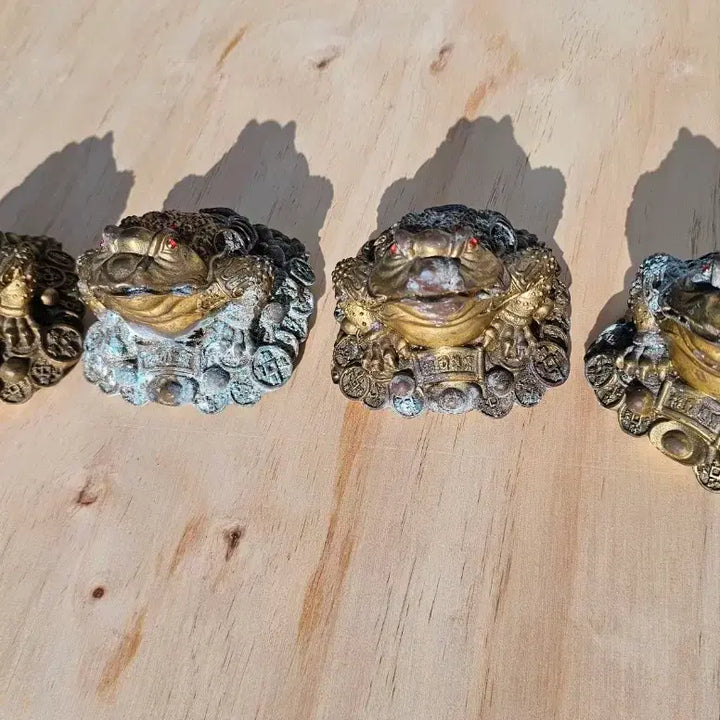 [BUNJANG] Antique Brass Three-Legged Toad Ornament Set (4 Pieces) / 황동 삼족 두꺼비 장식 4개 세트