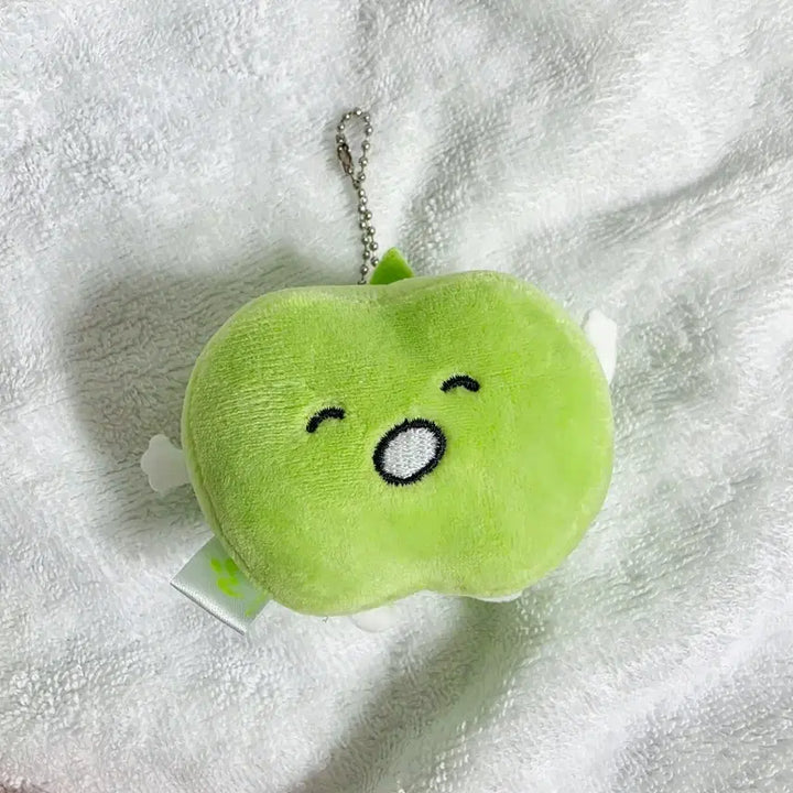[BUNJANG] Mrs. GREEN APPLE Natsu Goods Apple Keychain / 미세스그린애플 나츠굿즈 사과 키링