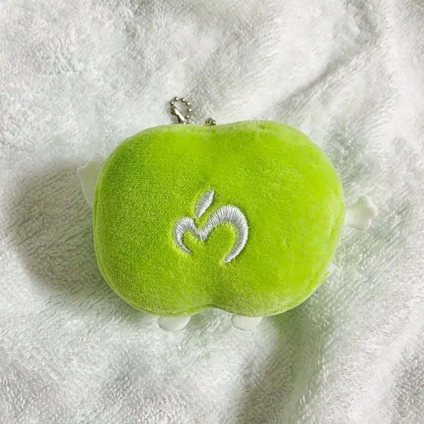 [BUNJANG] Mrs. GREEN APPLE Natsu Goods Apple Keychain / 미세스그린애플 나츠굿즈 사과 키링