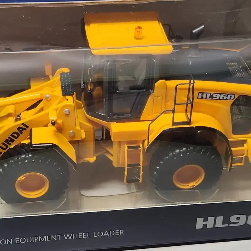 [BUNJANG] Hyundai HL960 Wheel Loader Construction Equipment Model / 현대 HL960 휠 로더 건설 장비 모형