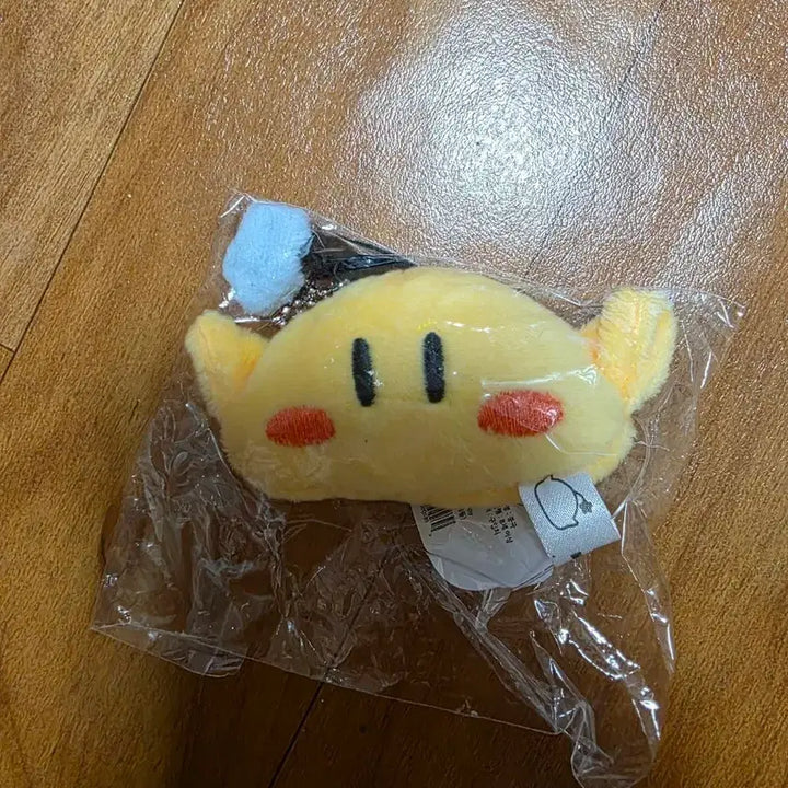 [BUNJANG] Yellow Character Plush Keychain with Blue Charm / 노란색 캐릭터 봉제인형 키링 파란 장식