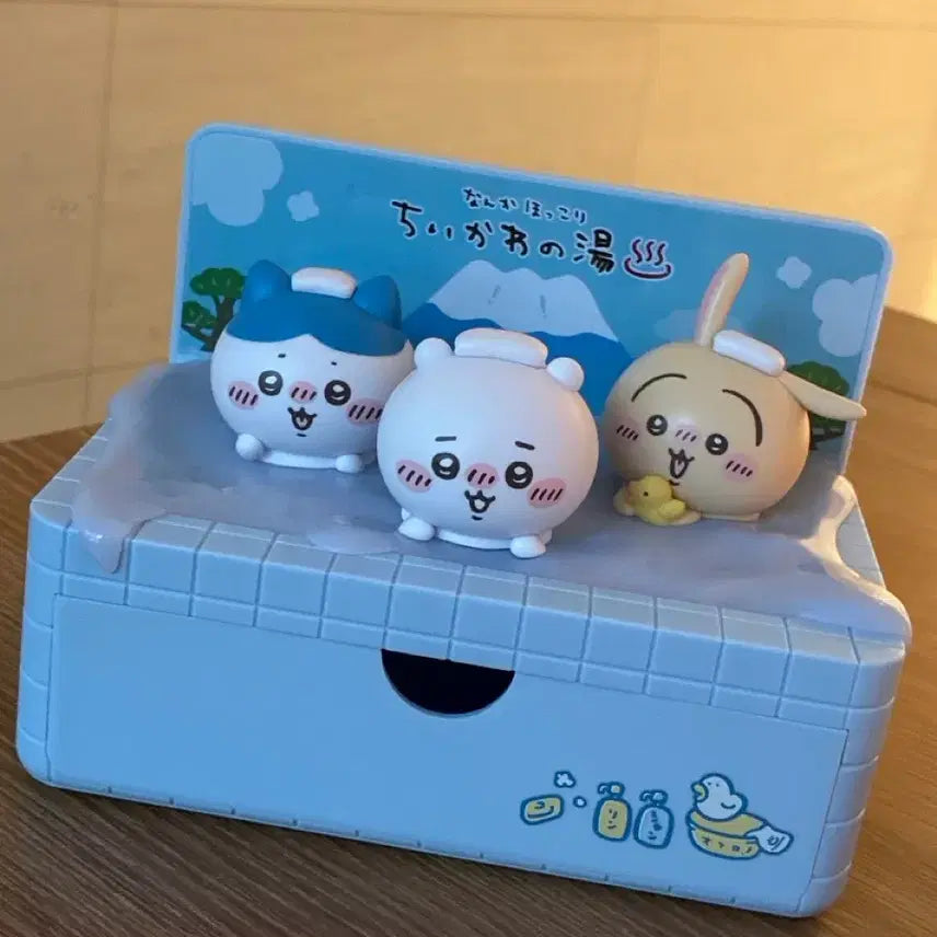[BUNJANG] Chiikawa Onsen &amp; Hyper Goods Bundle / 마지막가격내림) 치이카와 히퍼+온천쿠지