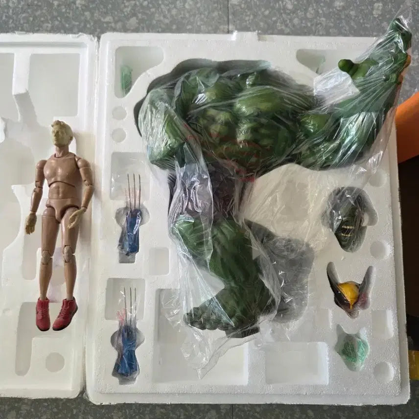 [BUNJANG] Sideshow Hulk vs. Wolverine Statue / 사이드쇼 헐크 vs 울버린 ( 헐크 대 울버린 ) 스테츄. 피규어.