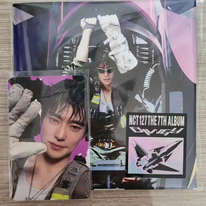 [BUNJANG] NCT Jaehyun BLINGY JET Poster Set / 재현 BLINGY JET POSTER 블링이 제트 포스터 버전 세트