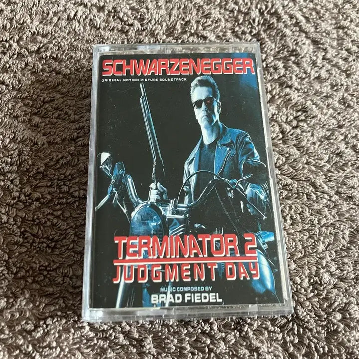[BUNJANG] Terminator 2: Judgment Day 90s Film OST Cassette Tape / 제임스 카메론 감독의 90년대 영화 터미네이터 2 심판의 날 OST 영화음악 국내 라이센스 카세트테이프 영화배우 아놀드 슈왈제네거 에드워드 펄롱 린다 해밀턴 로버트 패트릭