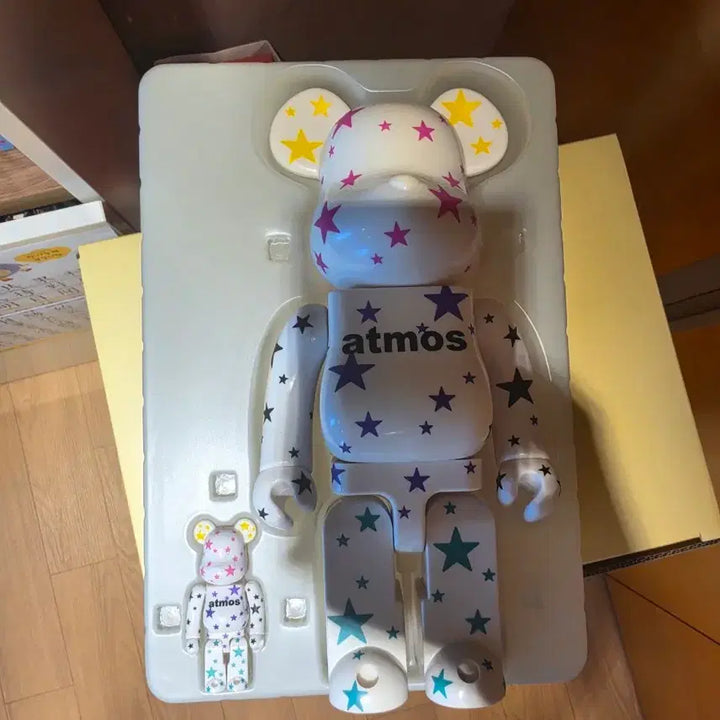 [BUNJANG] Bearbrick Atmos 400% &amp; 100% Set / 베어브릭 아트모스 400% 100% 세트