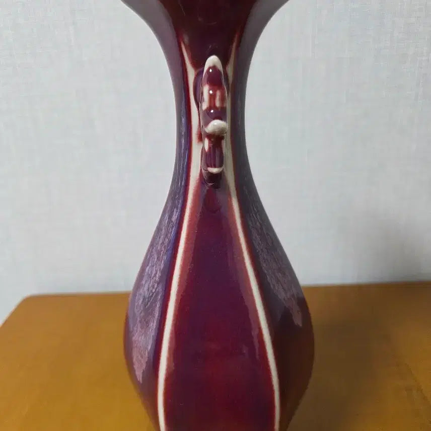 [BUNJANG] Hexagonal Korean Red Glazed Ceramic Vase Antique / 유리홍 육각형 도자기