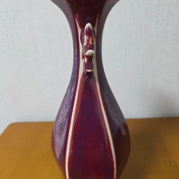[BUNJANG] Hexagonal Korean Red Glazed Ceramic Vase Antique / 유리홍 육각형 도자기