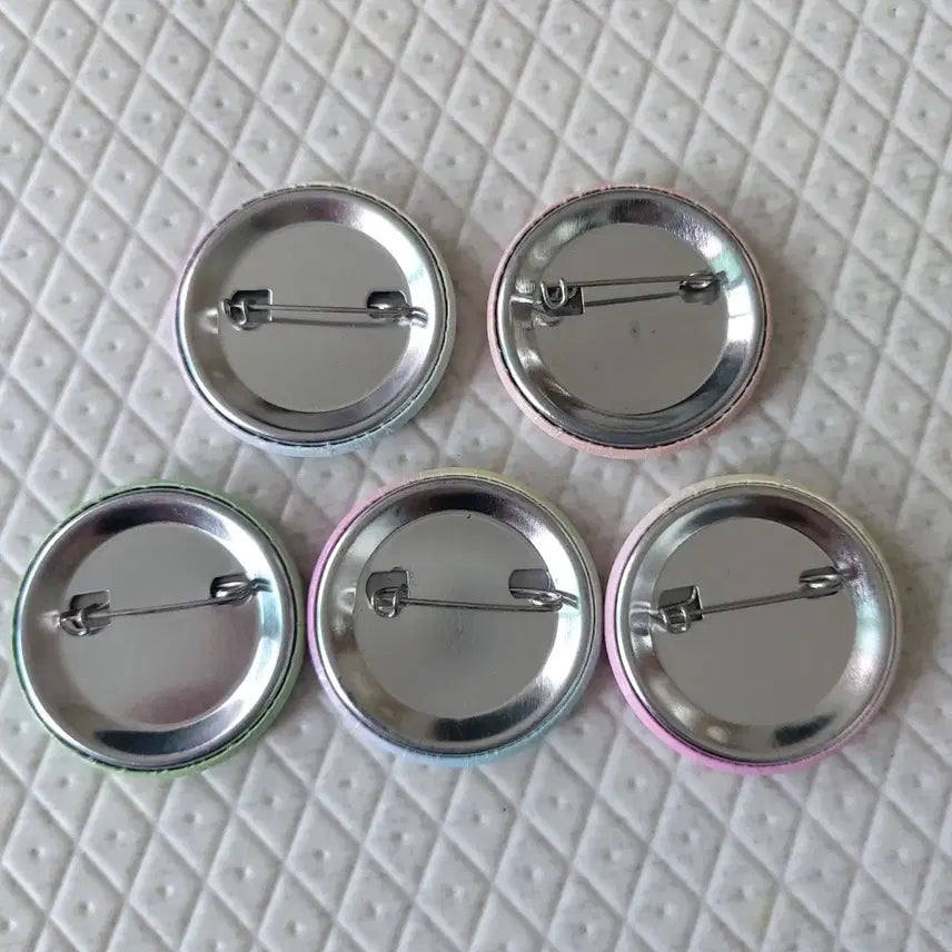 [BUNJANG] Chiikawa Can Badge Bundle Set (5 Pieces) / 치이카와 캔뱃지 5개일괄