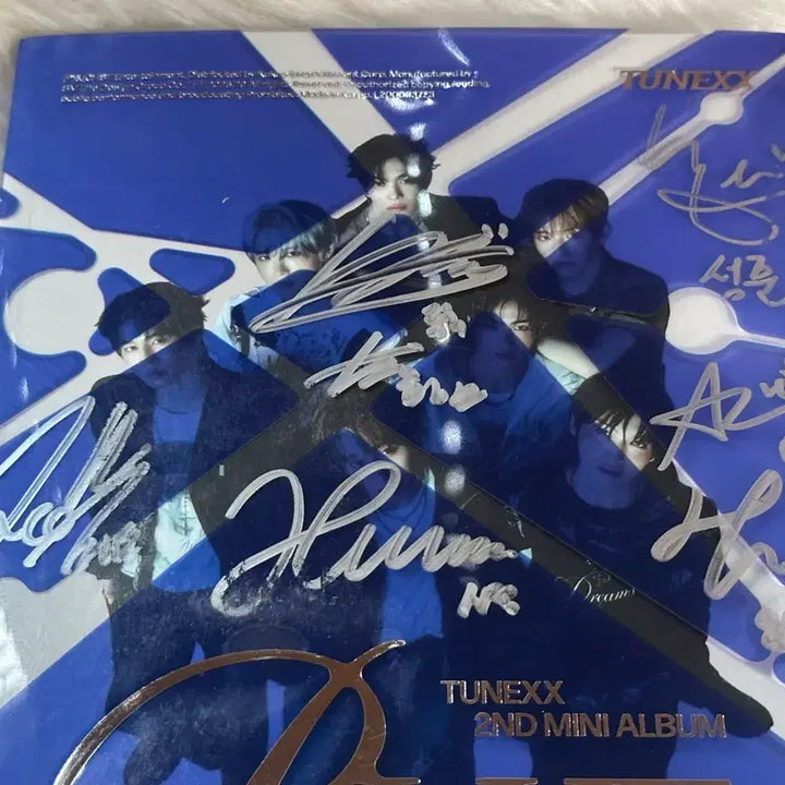 [BUNJANG] TUNEXX 2nd Mini Album Autographed Album / 튜넥스 TUNEXX 친필 싸인앨범