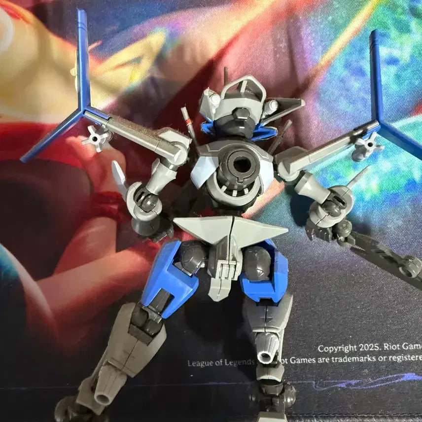 [BUNJANG] Cardboard Warrior Gundam Plastic Model / 골판지전사 건담 프라모델