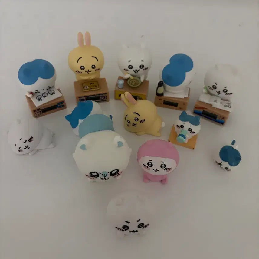 [BUNJANG] Chiikawa Clock Gacha Figure Set (5 Types) - Momonga, Hachware, Usagi / 치이카와 시계 가챠 5종 일괄 양도 피규어 모몽가 하치와레 우사기