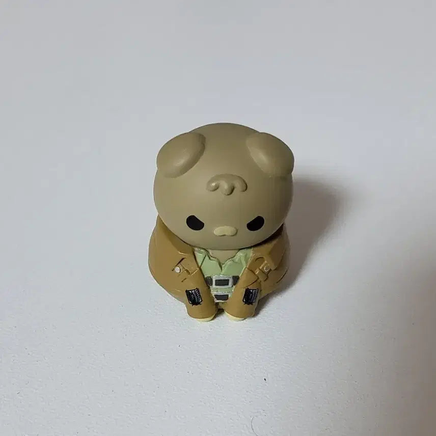 [BUNJANG] Attack on Titan Jean Cat Figure / 진격거 쟝 메가캣 고양이 피규어