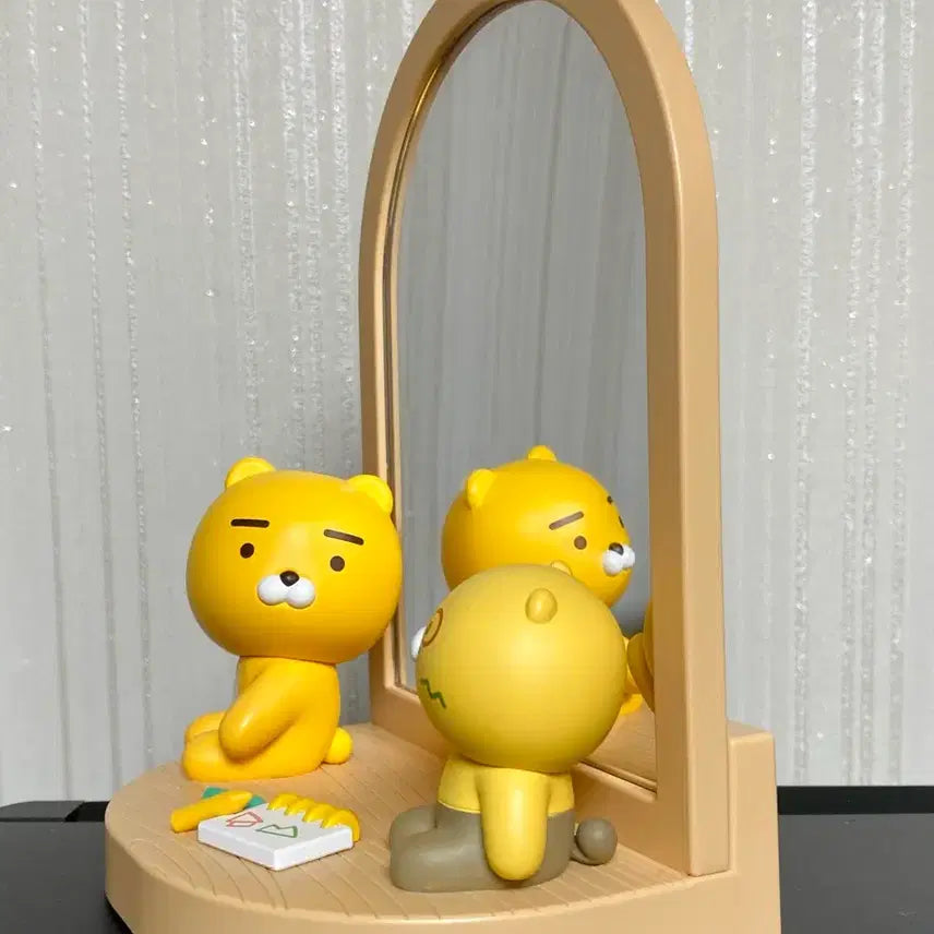 [BUNJANG] Kakao Chunsik Figure Desk Mirror / 카카오 춘식이 피규어 탁상 거울