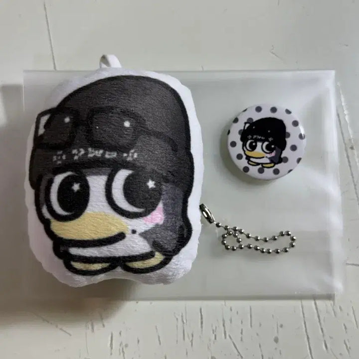 [BUNJANG] RIIZE Wonbin Penguin Cushion Keyring + Pin Button Set / B님 라이즈 원빈 펭삔이 쿠션 키링+핀버튼