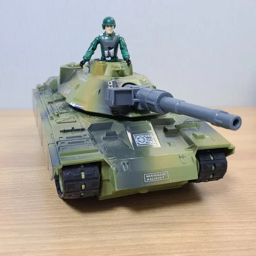 [BUNJANG] G.I. Joe MBT Tank with Figures / 지아이유격대 MBT 탱크와 인형