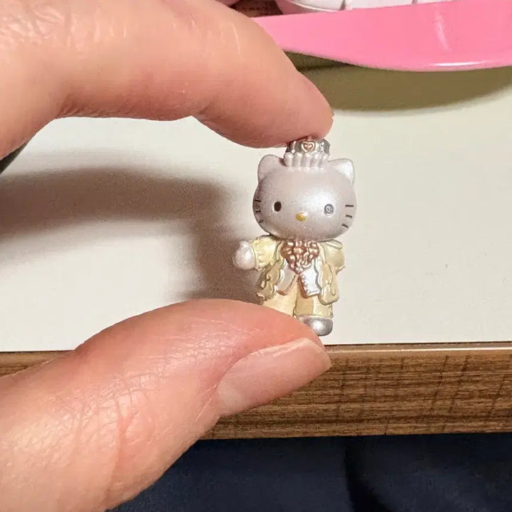 [BUNJANG] Classic Kitty Strap Daniel Wedding Charm / 고전 키티스트랩 다니엘 웨딩