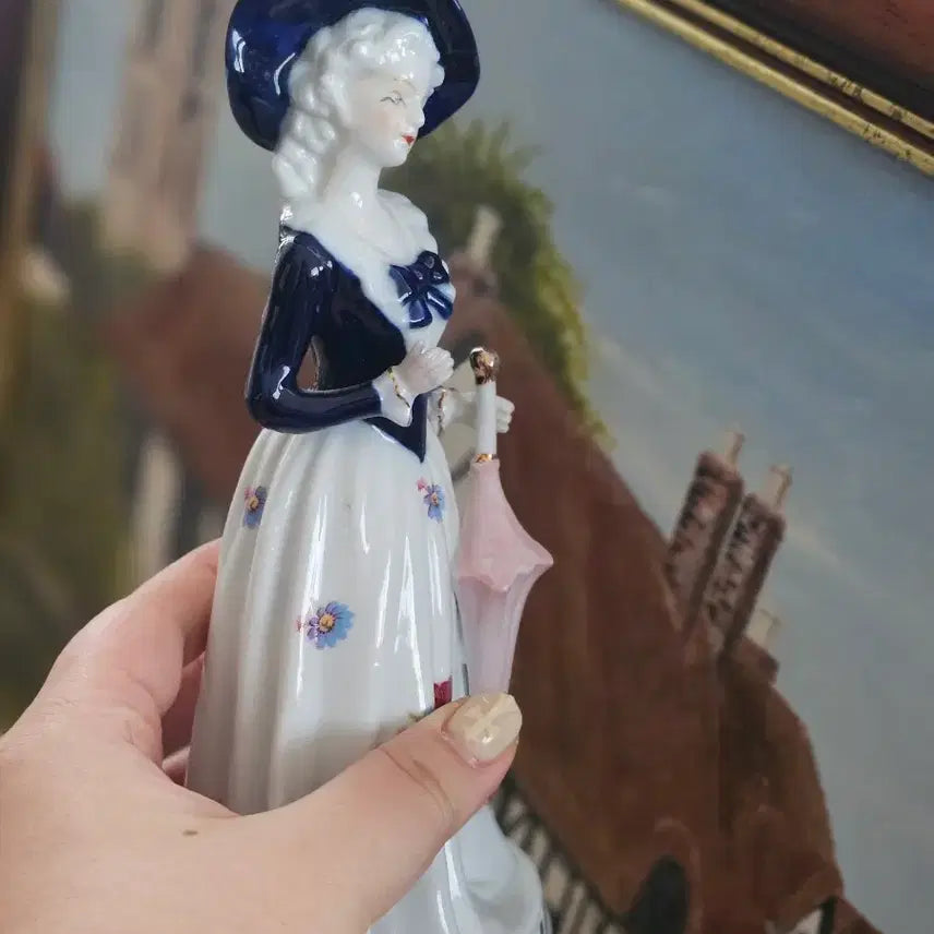 [BUNJANG] Ceramic Female Doll Figurine / 도자기 여성 인형 피겨린