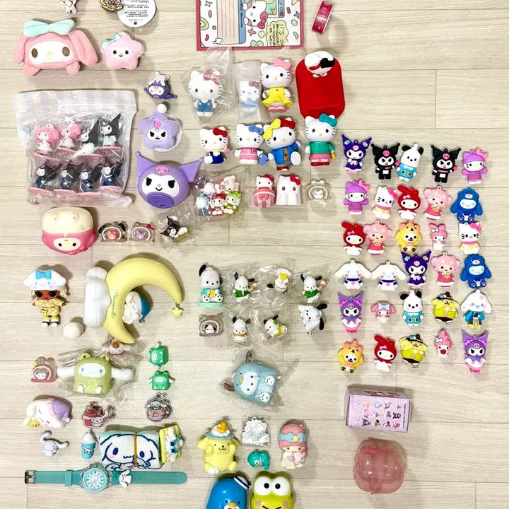 [BUNJANG] Sanrio Characters Mini Figure Gacha Goods Bundle Set / 각종산리오헬로키티마이멜로디폼폼푸린시나모롤쿠로미소형피규어가챠굿즈미니어쳐처100개(일괄