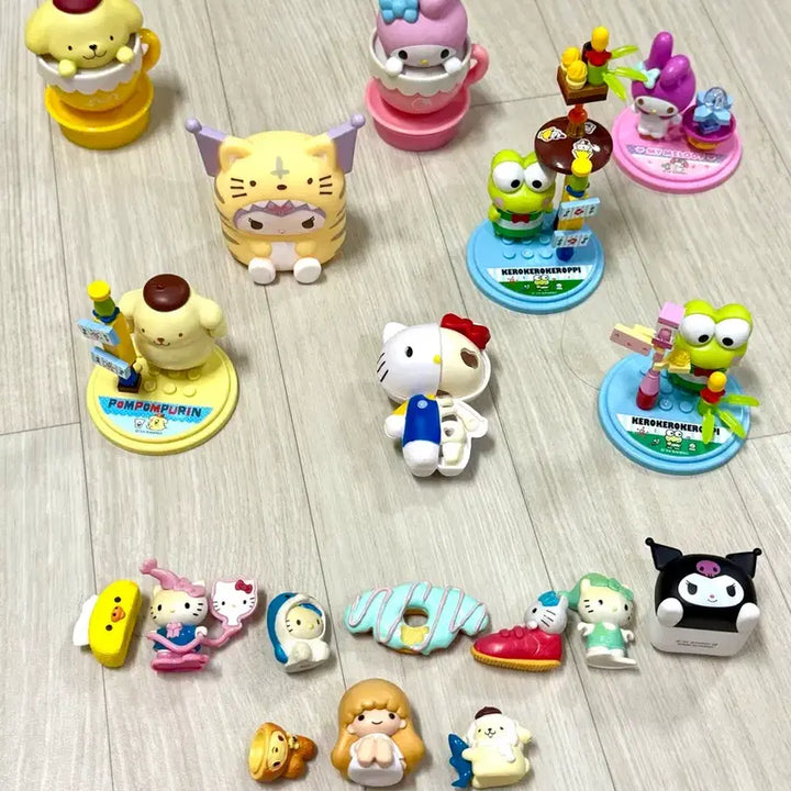 [BUNJANG] Sanrio Characters Mini Figure Gacha Goods Bundle Set / 각종산리오헬로키티마이멜로디폼폼푸린시나모롤쿠로미소형피규어가챠굿즈미니어쳐처100개(일괄