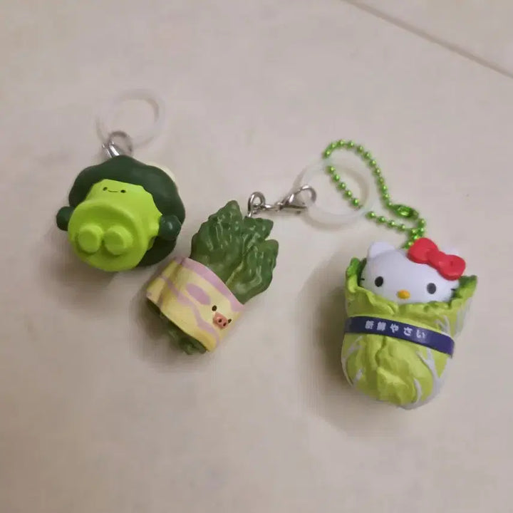 [BUNJANG] Sanrio Hello Kitty Vegetable Charm Keychain Set / 산리오 키티배추 및 야채키링  피규어 키링 일괄