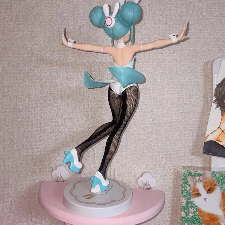 [BUNJANG] Hatsune Miku Bunny Figure White Ver. / 하츠네 미쿠 바니 피규어 화이트 ver