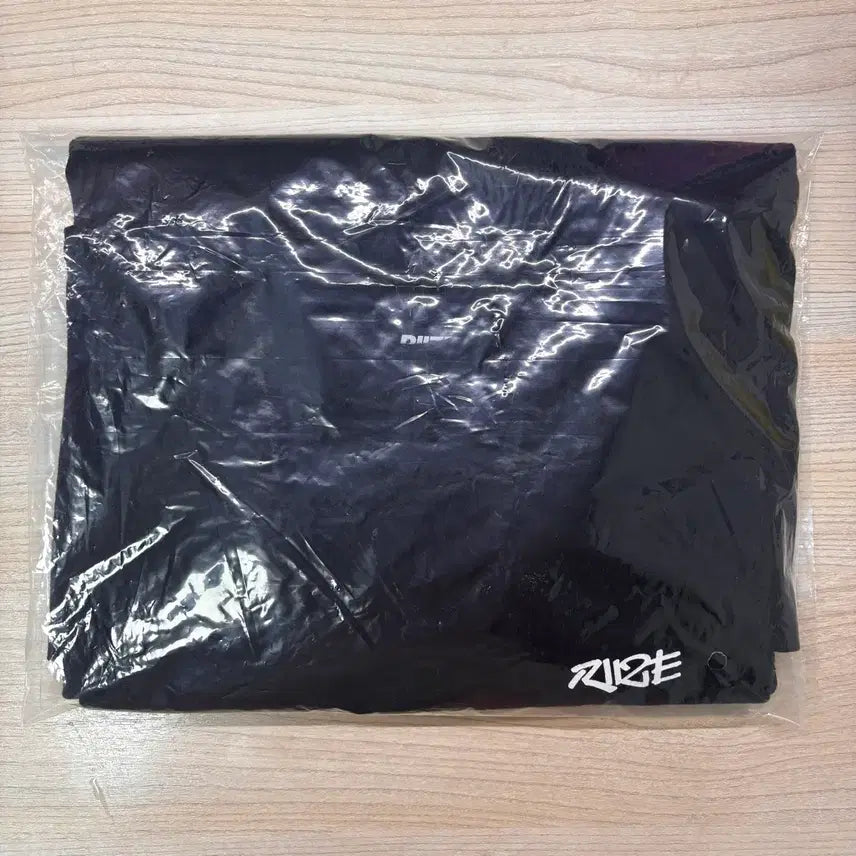 [BUNJANG] RIIZE Valentine MD Long Sleeve Black / 라이즈 발렌타인 md 롱슬리브 블랙