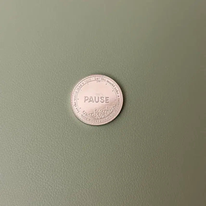 [BUNJANG] PAUSE The Find Seoul Ryan Gander Coin / PAUSE 더 파인드 서울  라이언 갠더 코인 the find seoul