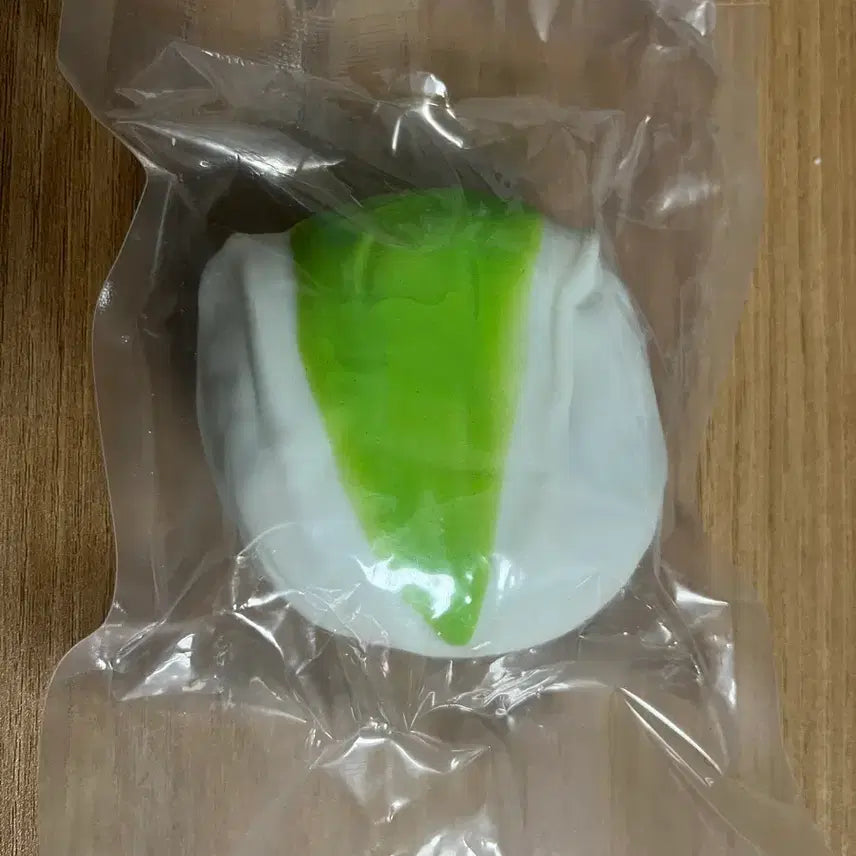 [BUNJANG] Sealed Old Version Pistachio Slime Slime Pikachu / 미개봉 구버전 피스타치오 슬랑이 구피쵸