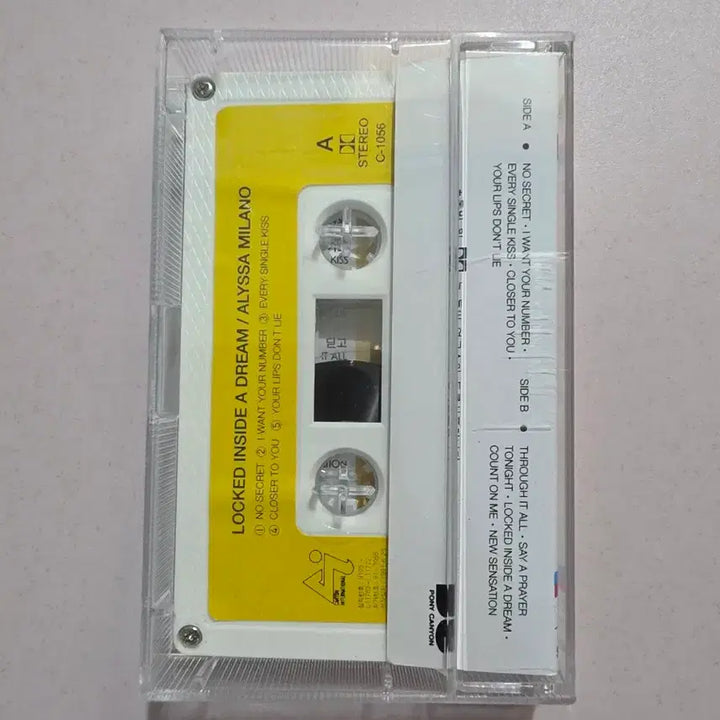 [BUNJANG] Alyssa Milano Locked Inside a Dream Cassette Tape (Unsealed) / A.[개봉/카세트테이프] 앨리사 밀라노 locked inside a dream