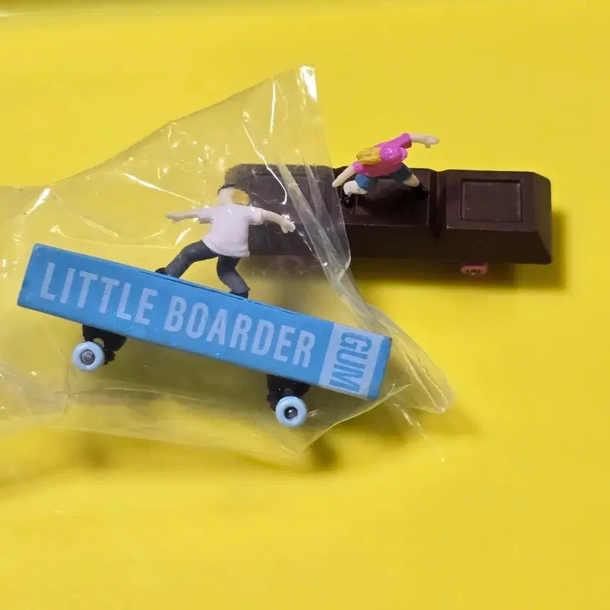 [BUNJANG] Little Boder Board Chocolate Board Gum Dessert Figure Gacha Bundle Set / 리틀보더  보드 초콜릿  보드 껌  디저트  피규어 가챠