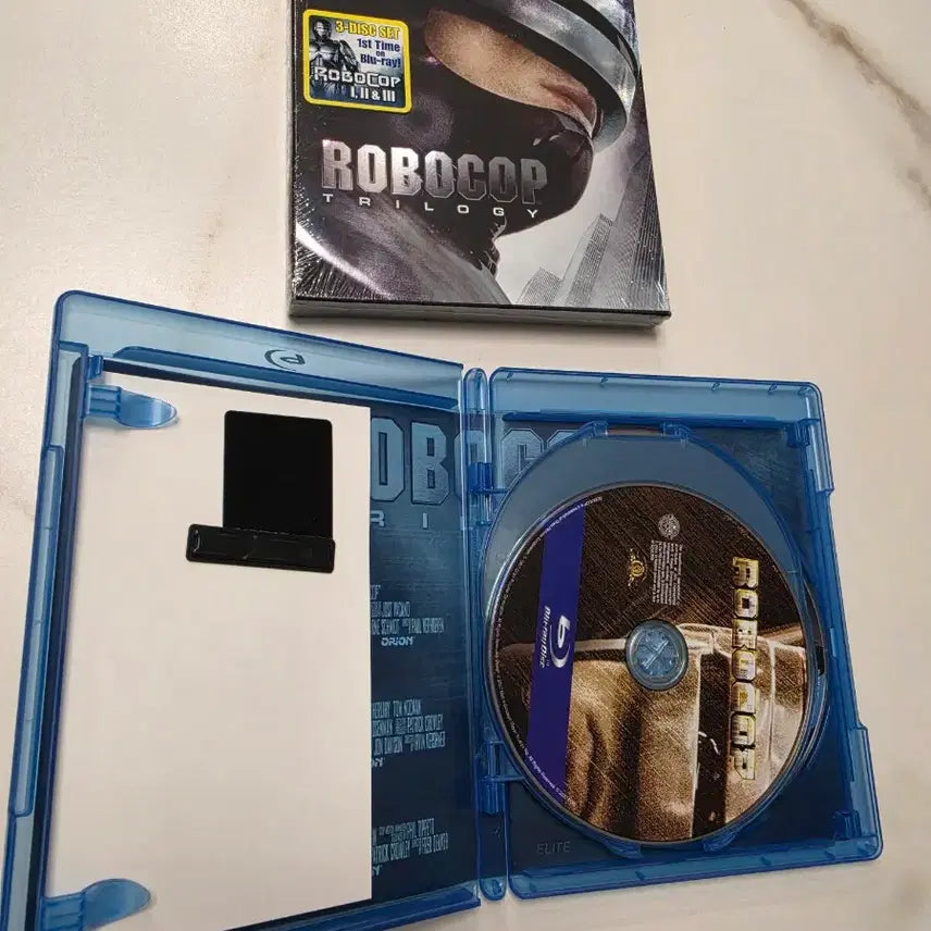 [BUNJANG] RoboCop Trilogy 3-Disc Blu-ray Set / 로보캅 1,2,3 트릴로지 3디스크 블루레이 세트