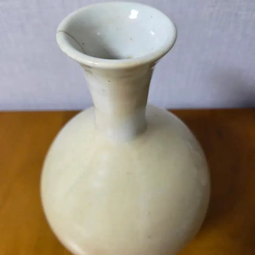 [BUNJANG] Joseon Dynasty White Porcelain Vase / 조선 백자 주병