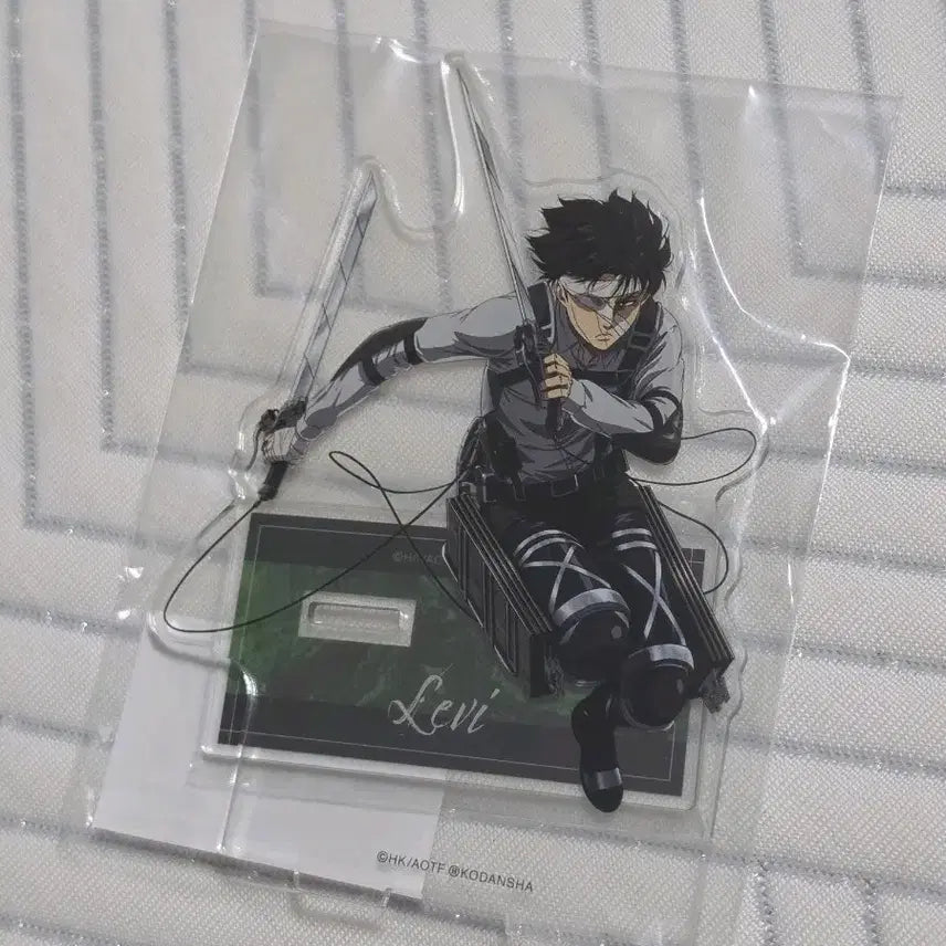 [BUNJANG] Attack on Titan Levi Final Battle Acrylic Standee Official / [미개봉]진격의 거인 리바이 파이널 천지전 아크릴 정품