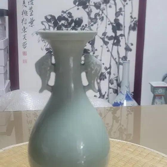 [BUNJANG] Cheongja (Celadon) Ceramic Vase with Handle by Haecheong / 청자 양이 손잡이 병 해청 도예가작품