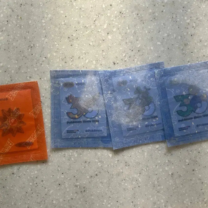 [BUNJANG] 30th Anniversary Pokémon Bread Seal Sticker Bundle Set (Unsealed) / 미개봉 띠부씰 일괄 가능! 아쿠스타 파이어 꼬지모 솜솜코 메가루카리오 30주년 포켓몬빵 씰스티커